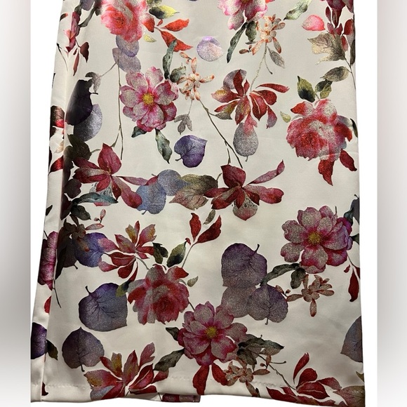 EC ECI METALIC FLORAL PENSIL SKIRT In Excellent used condition.no flaws - Picture 5 of 8